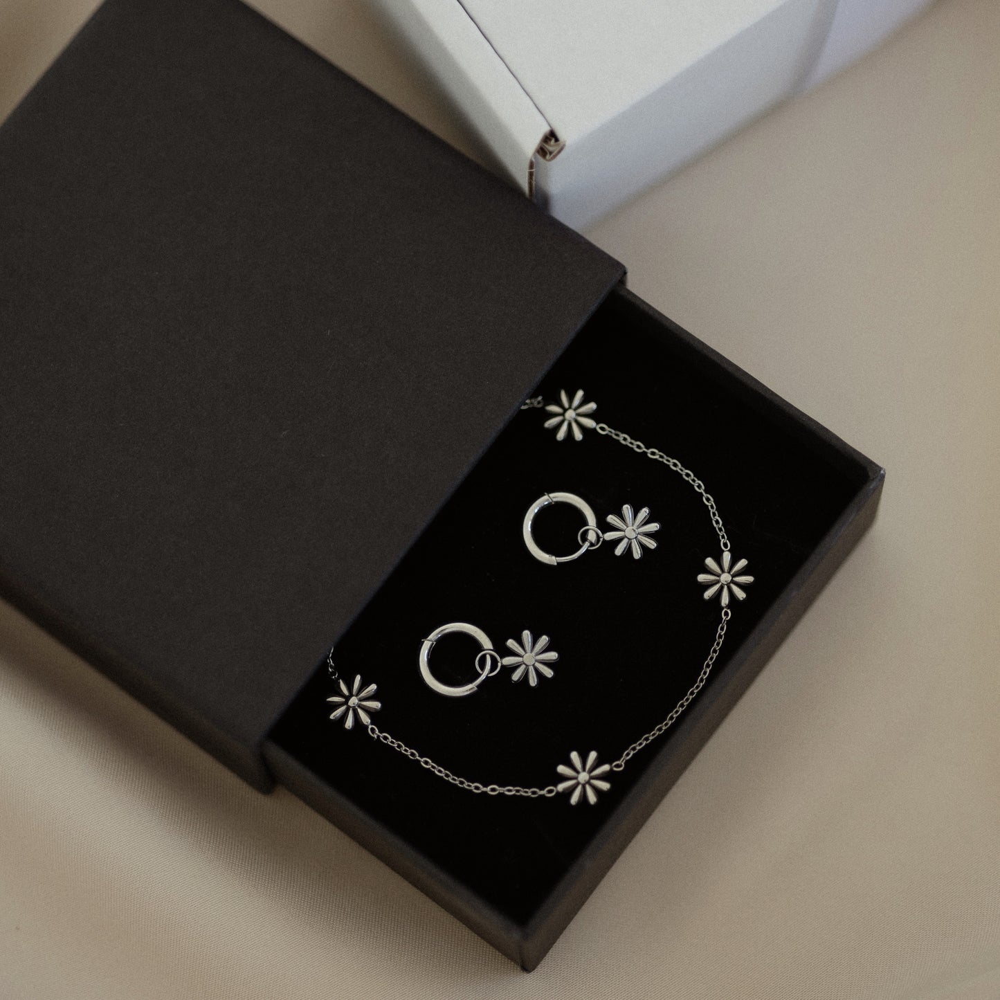 Elsje Necklace Silver