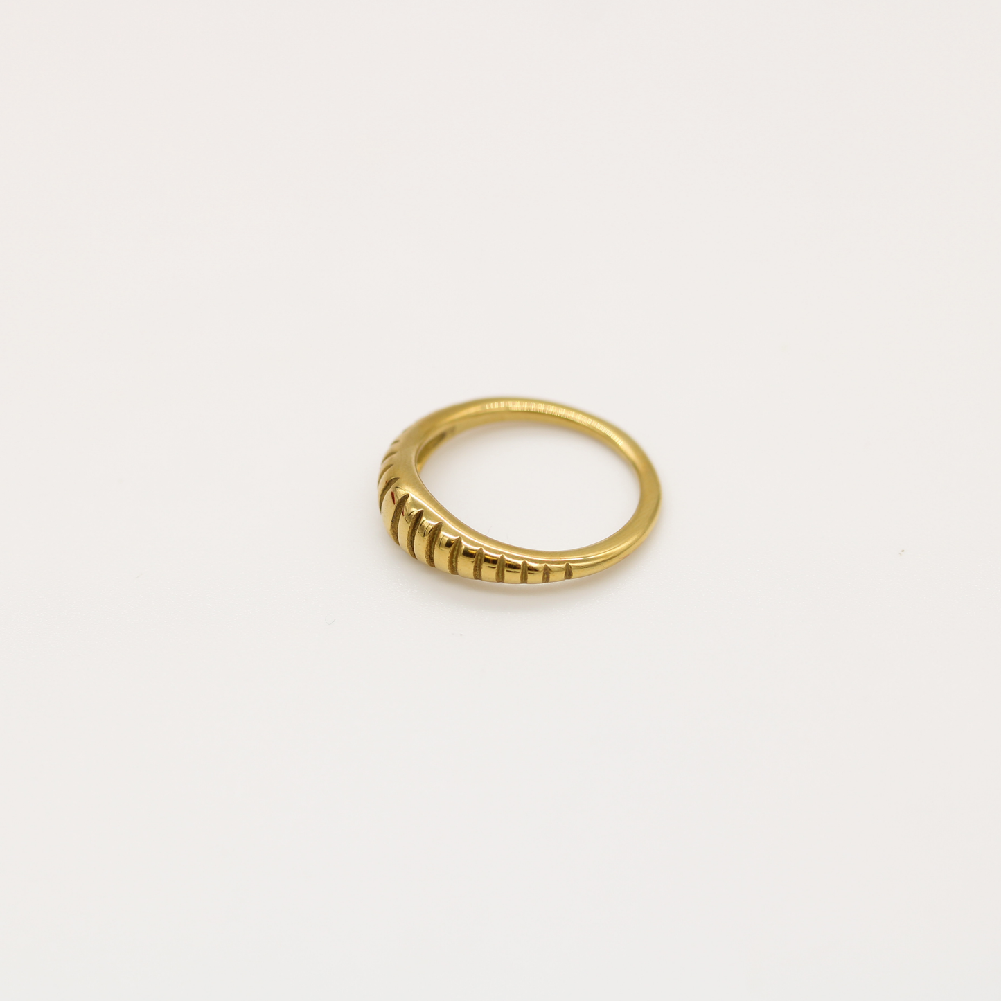 Ribbed Dome Ring